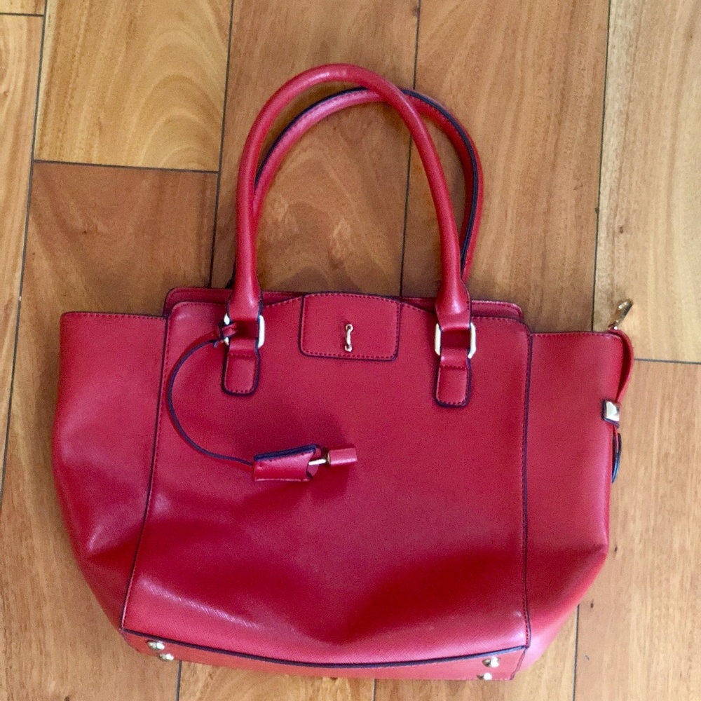 Red Purse - Picture 2 of 4
